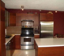 $1600 / 2br - 2BD A++view, inner city location walk to work , pool, gym, all utility