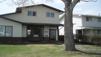 >>NO QUALIFYING TO START OWNING THIS DUPLEX, STOP RENTING NOW! - Cedarbrae